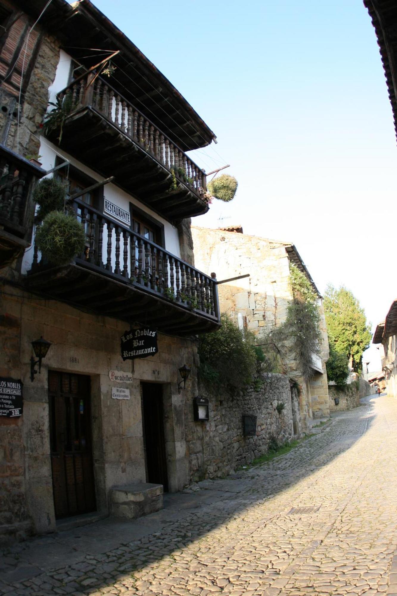 Posada Santa Juliana Santillana del Mar Exterior photo